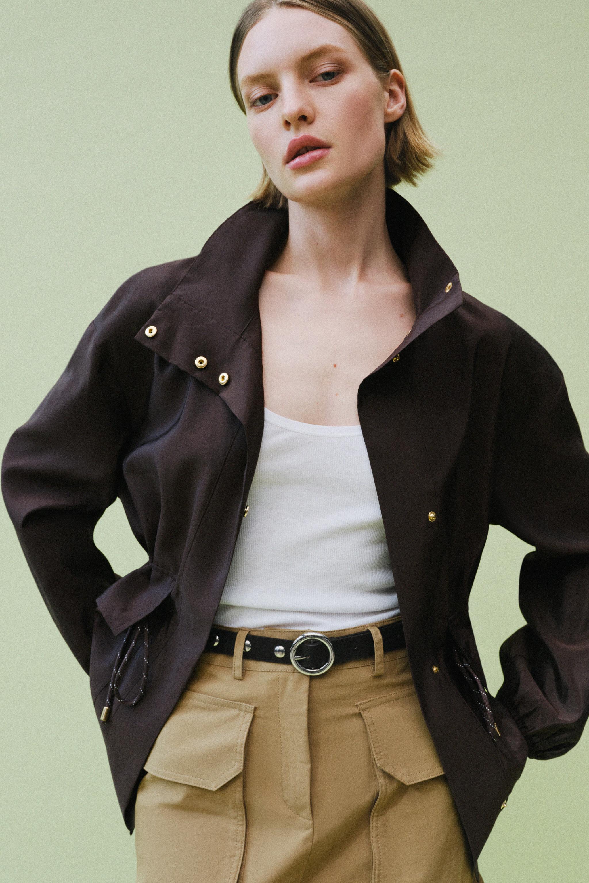 VESTE COL MONTANT TAILLE AJUSTABLE
